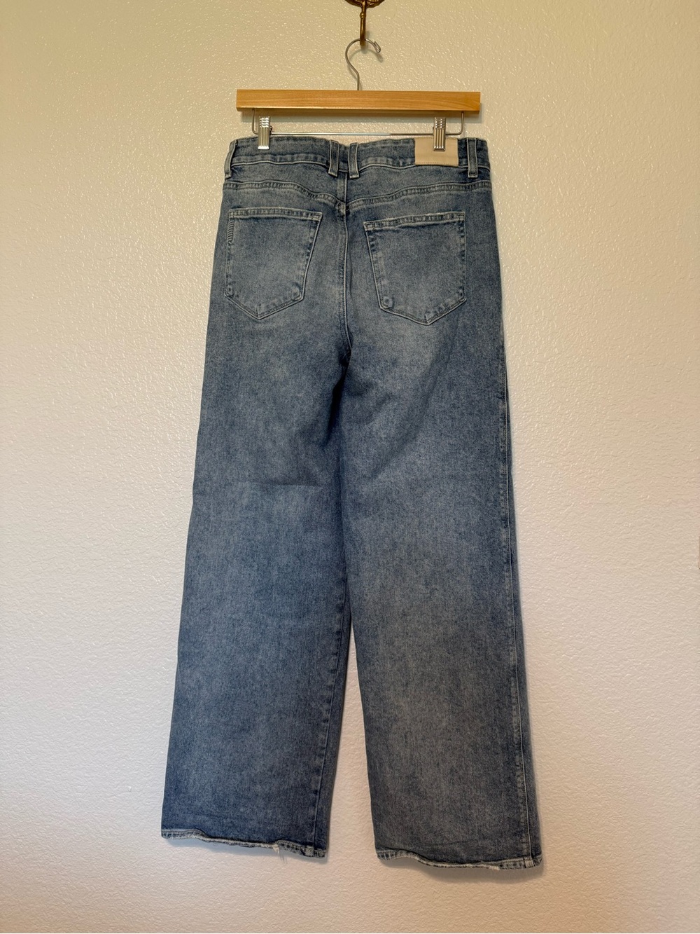 PAIGE SASHA Medium Blue High-Rise Wide Leg Jeans - Picture 5 of 15